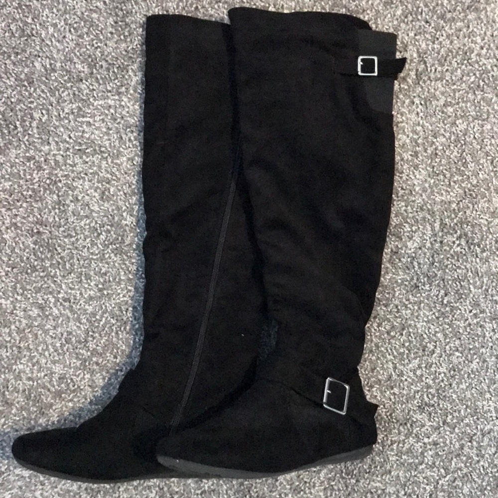 Leshia Black Boots